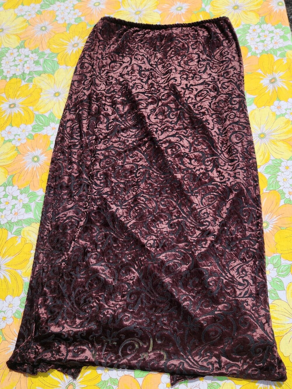Burnout Velvet Maxi Skirt Size L